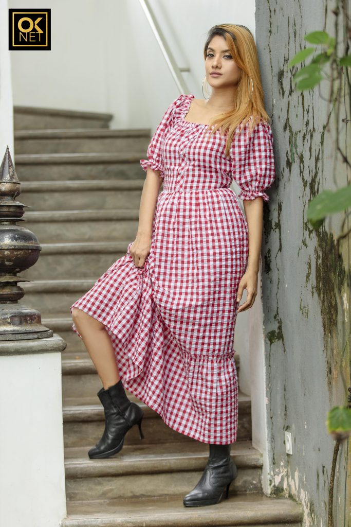 red check ruffle neck dress OK 2075