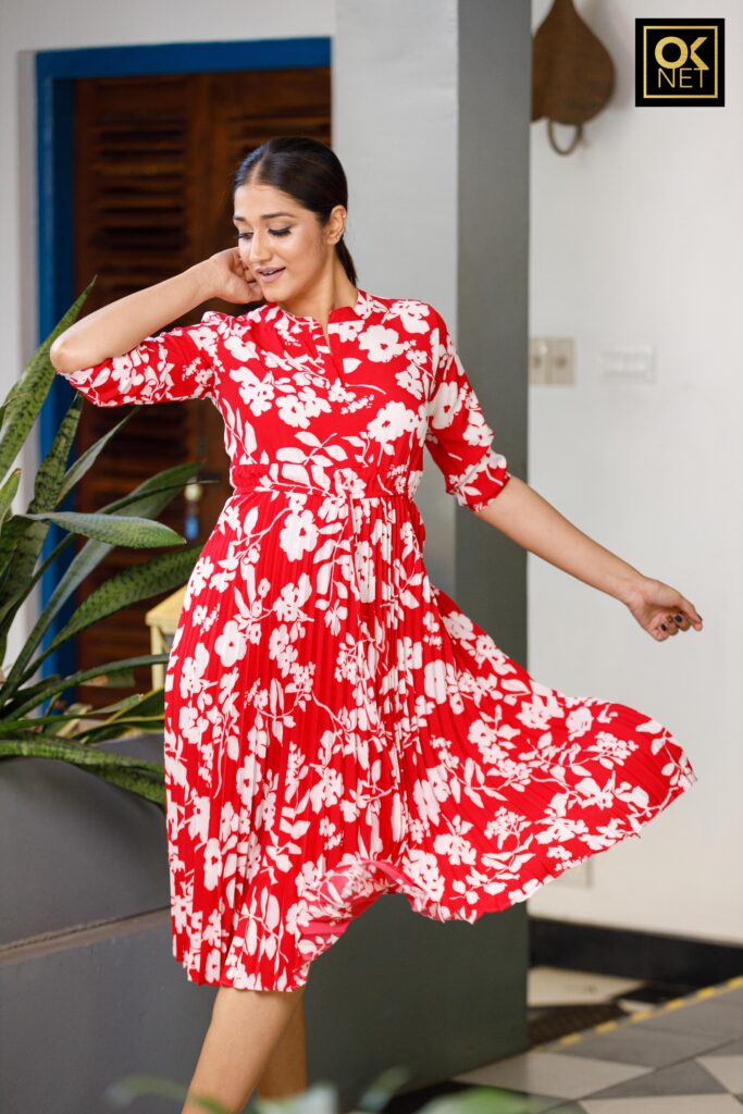 Pleated dress with draw string waist tie OK12386